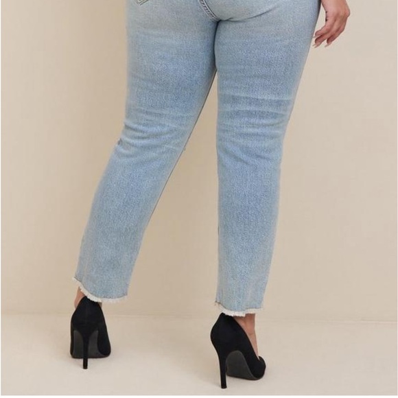 5/$30. High rise straight cut jeans - Picture 6 of 6